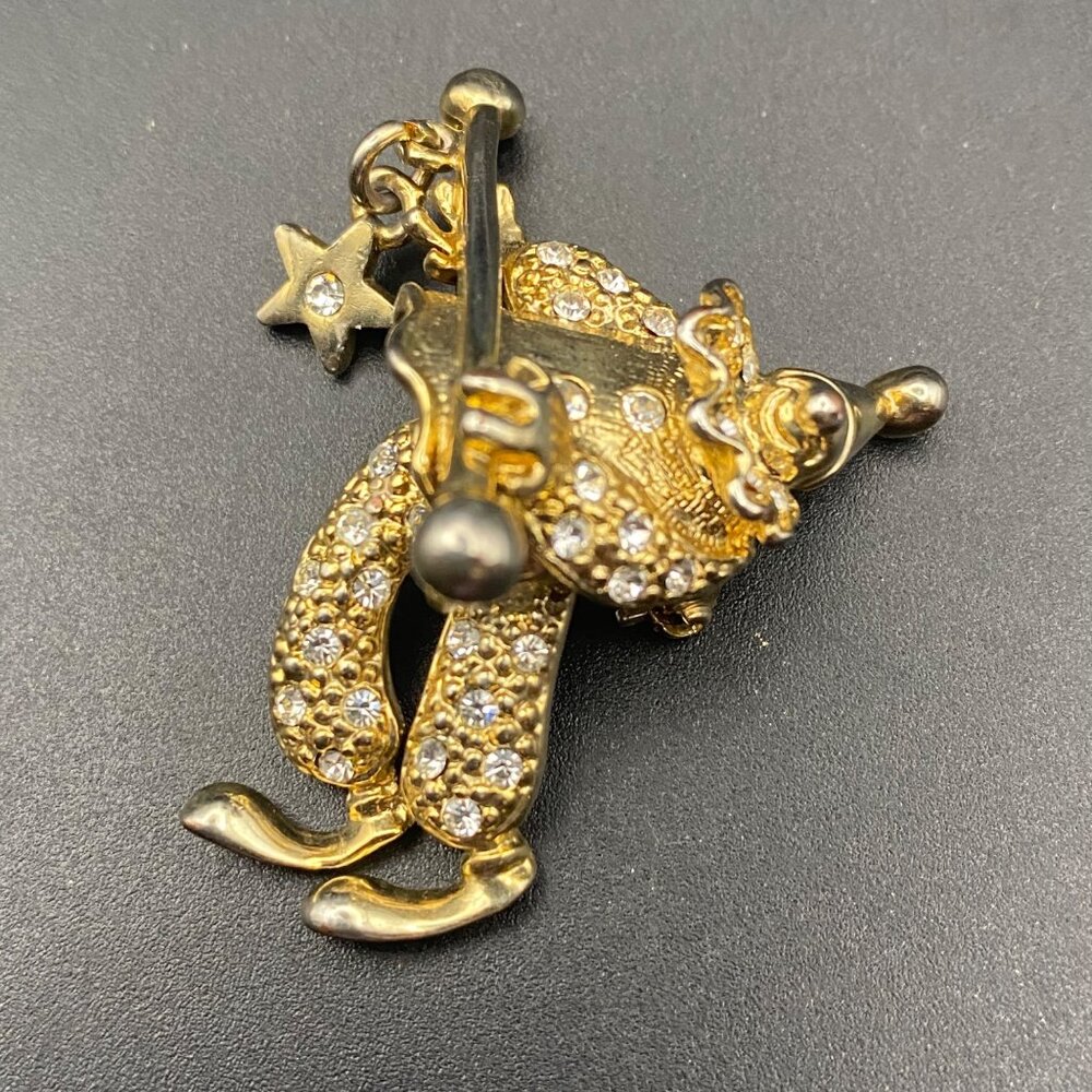 Vintage Gold Tone Dancing Clown Brooch Articulated Rhinestones Star Charm Baton - Picture 3 of 6